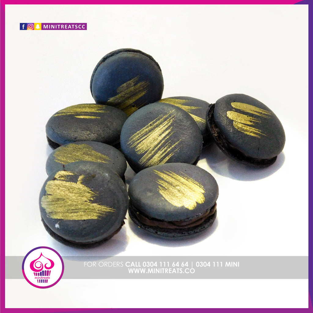 Black Beauty Macaron