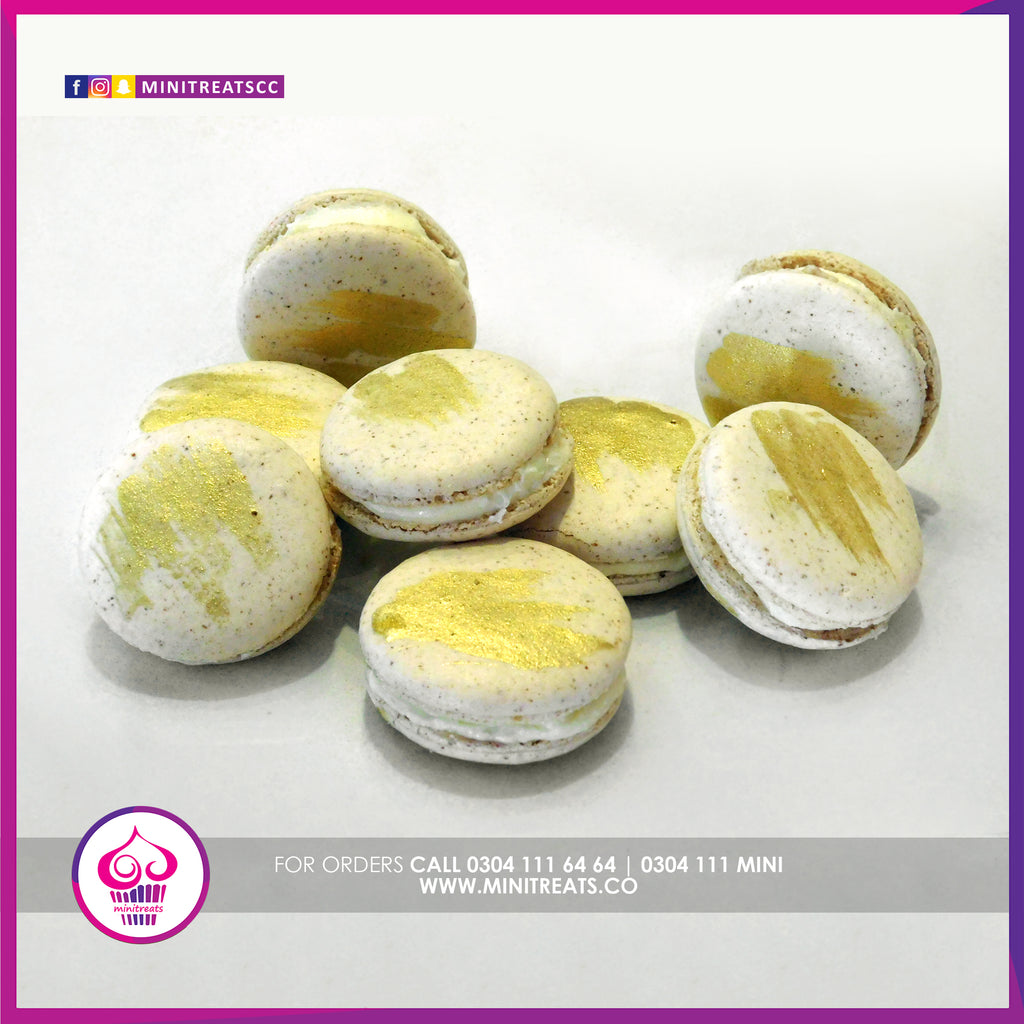 White Sparkle Macaron